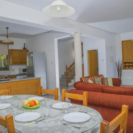 Adonis Villa
