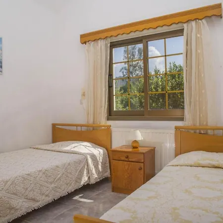 Adonis Villa